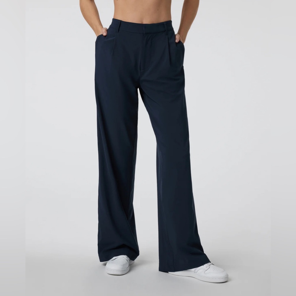 Vuori Villa Trouser in Navy